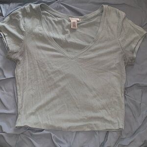 Women’s teal top